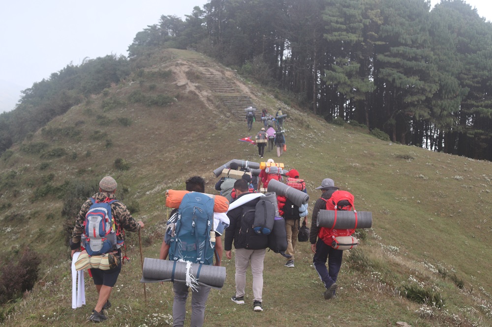 ११ देशका स्रष्टाहरु एकसाथ मुन्दुम पदमार्गमा