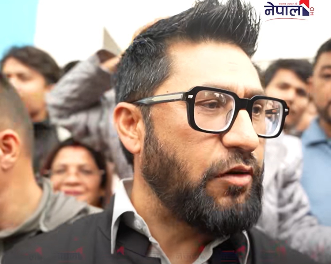 रविलाई प्रश्न: सुकुम्बासी बस्तिमा डोजर चल्यो, छाती थाप्न कहिले जाने ? (भिडियो)