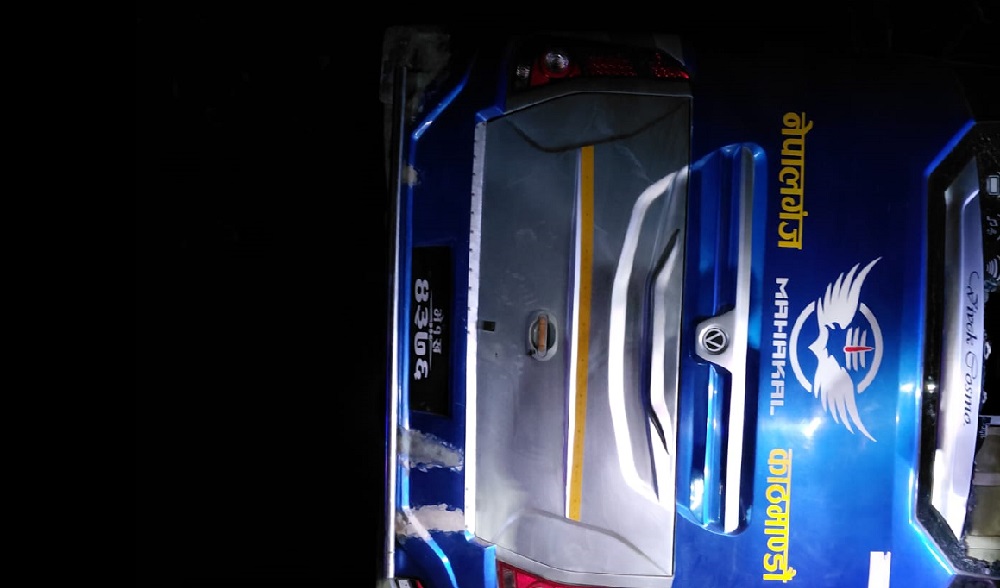 कपिलवस्तुमा बस दुर्घटना हुँदा २६ यात्रु घाइते