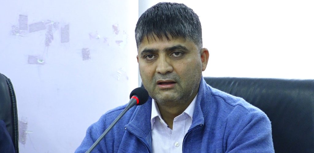 संसदमा बाँदरको बन्ध्याकरणका लागि बजेट छुट्ट्याउन माग