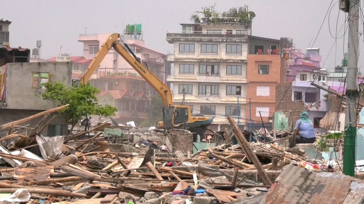 जोखिमयुक्त बस्ती स्थानान्तरणको दोस्रो चरण भोलिदेखि