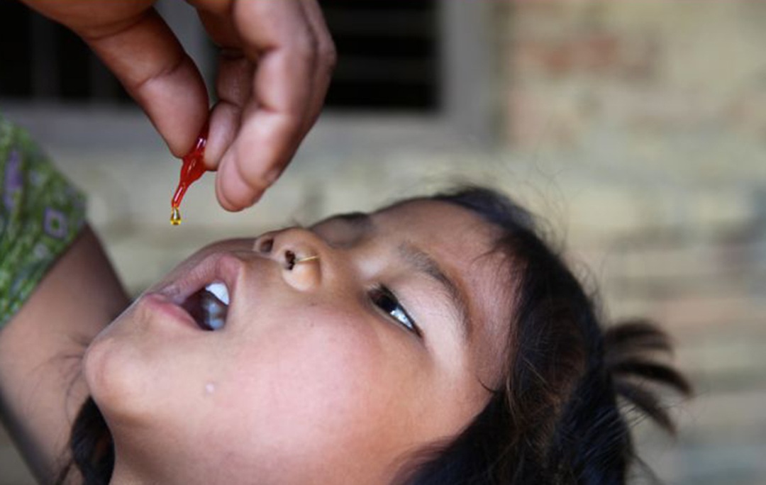 देशभर २२ लाख बालबालिकालाई भिटामिन ‘ए’ र जुकाको औषधि खुवाउँदै