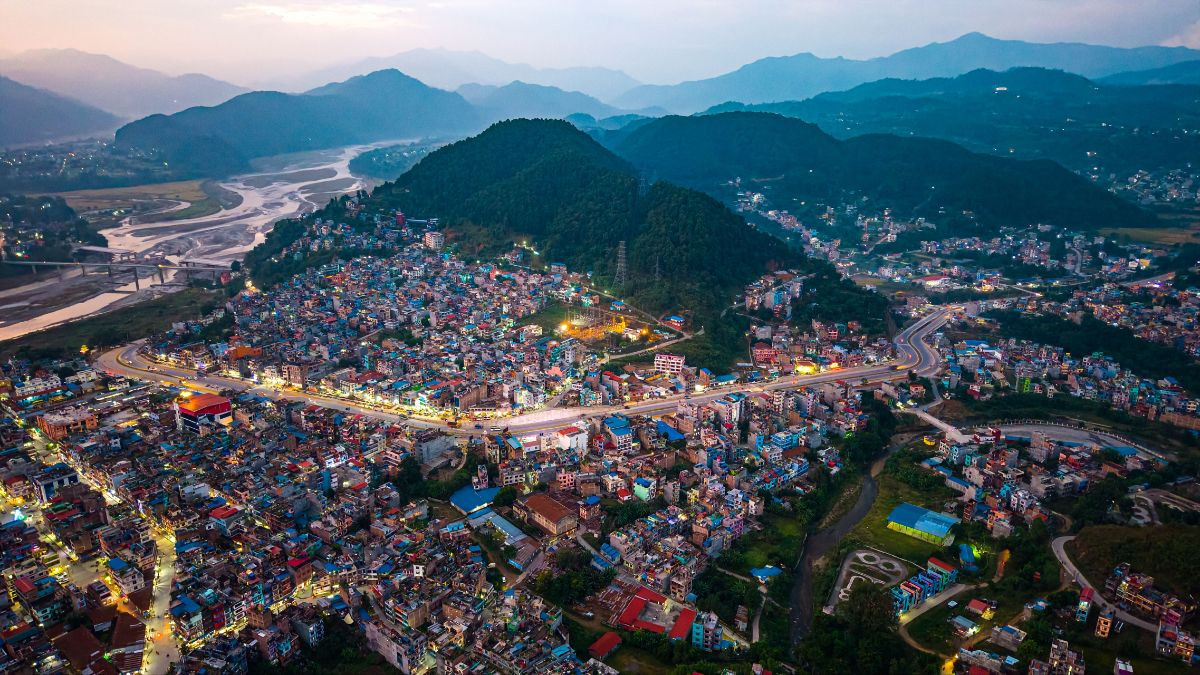 दमौलीमा फोहर उठ्नै छाड्यो, नगरवासीलाई घरमै फोहर राख्न आग्रह