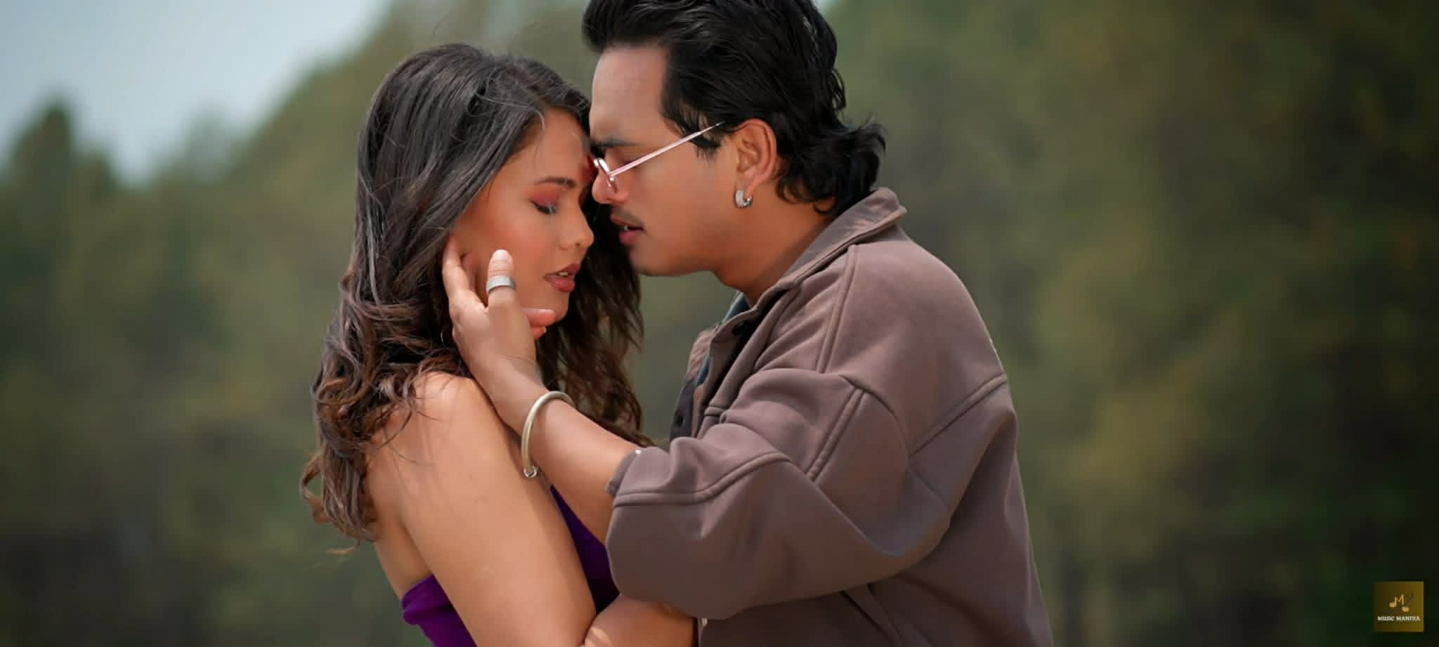 सुरज र अनुको ‘हावा चल्यो सिरिरी’ सार्वजनिक