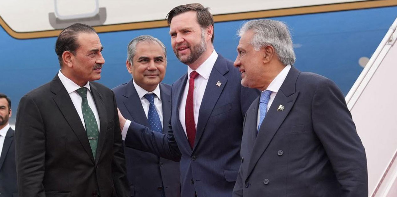 इरानी प्रतिनिधिमण्डल र पाकिस्तानी प्रधानमन्त्रीबीच भेटवार्ता