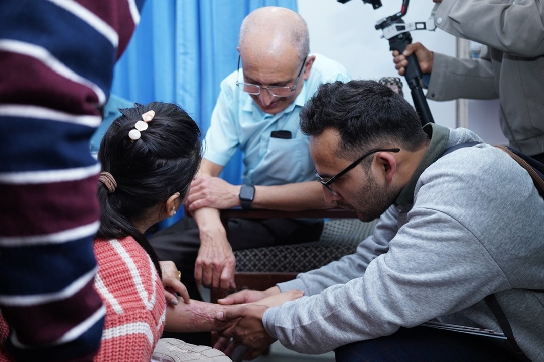 सुर्खेतमा नबिलको निःशुल्क जलन उपचार शिविर : १९४ जना लाभान्वित