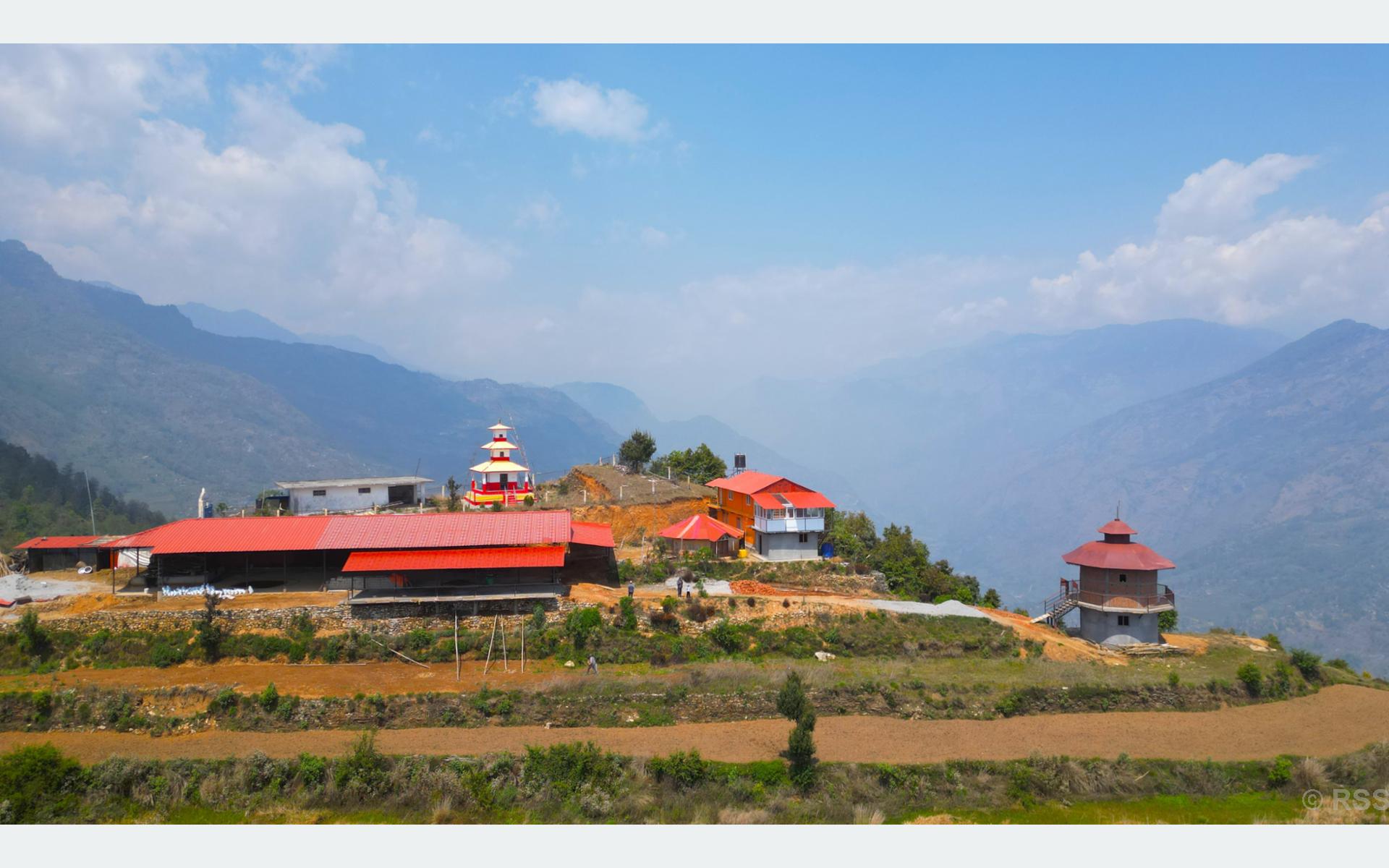 पर्यटकको पर्खाइमा म्याग्दीको पाउद्वार मुर्ताला गुफा : जहाँ ढुङ्गामै देखिन्छन् देव-आकृति