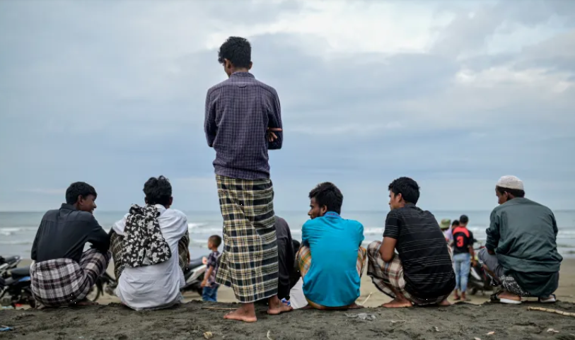 बङ्गलादेश र म्यानमारबाट डुङ्गामा भाग्ने रोहिंग्या शरणार्थीहरूको सङ्ख्या ९० प्रतिशतले बढ्यो