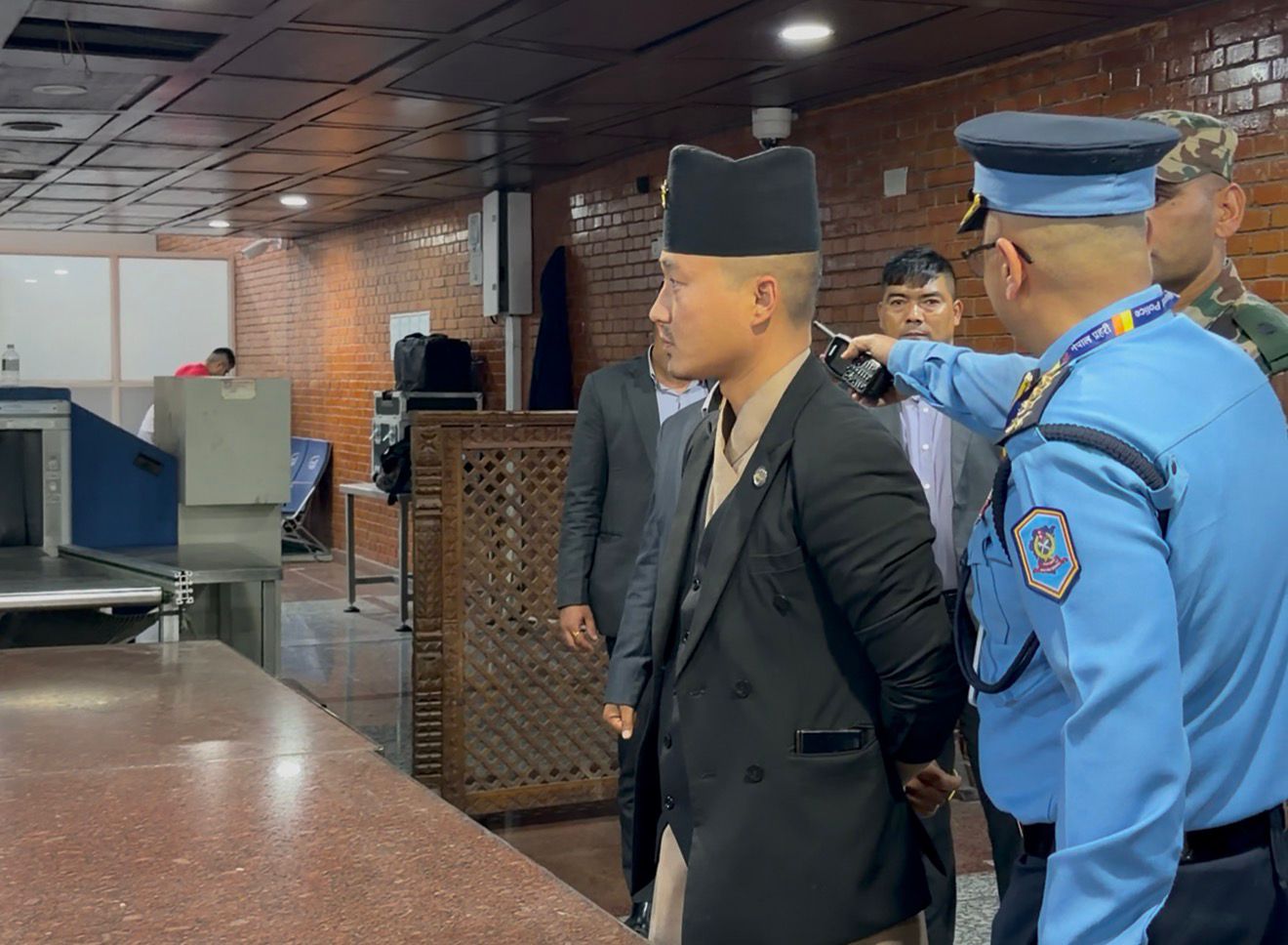 गृहमन्त्री सुधन गुरुङद्धारा त्रिभुवन विमानस्थलमा अनुगमन