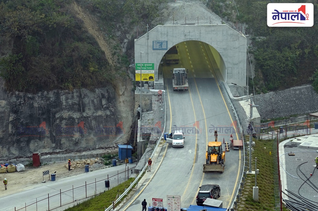ओलीले शिलान्यास गरेको नागढुङ्गा सुरुङमार्ग सञ्चालनको अन्तिम तयारीमा (तस्वीरहरु)