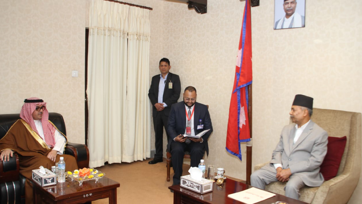 उपराष्ट्रपति यादवसँग साउदी अरेबियाका राजदूत मनिकरको शिष्टाचार भेट