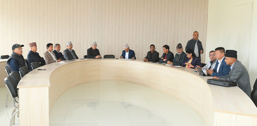 बादलको अभिव्यक्तिपछि नेकपा एमालेले बोलायो आकस्मिक सचिवालय बैठक