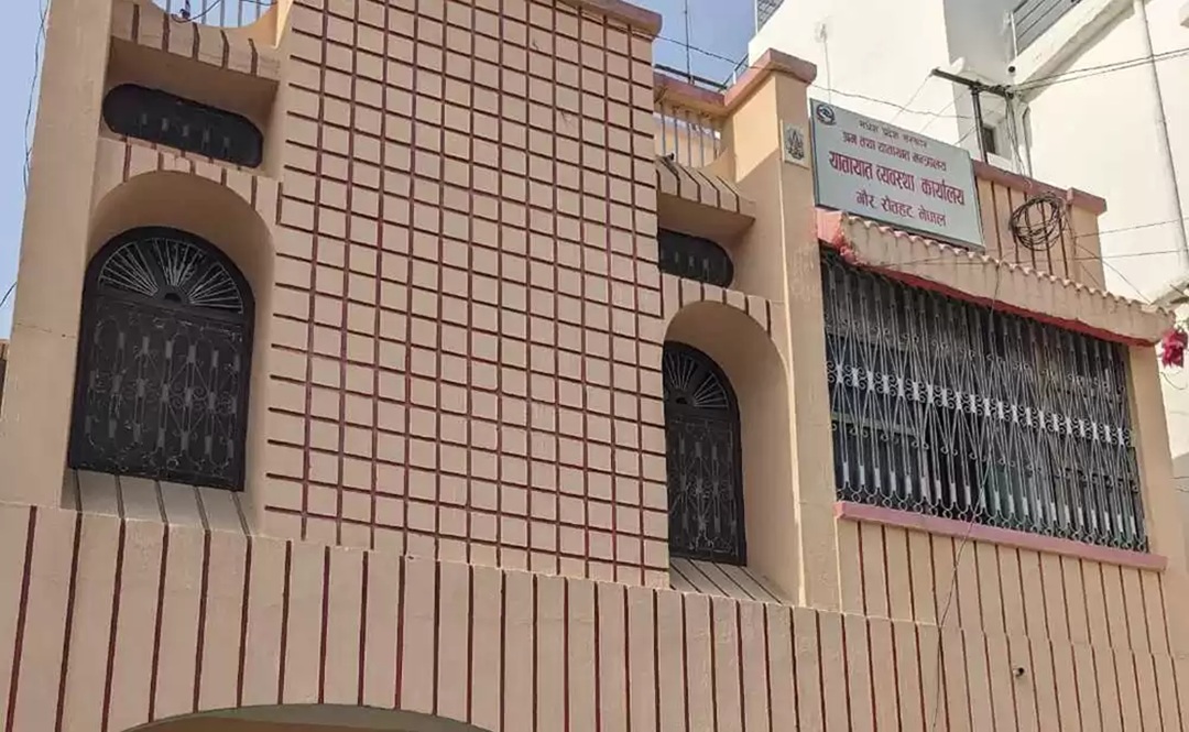 ‘बिचौलिया पक्राउ’