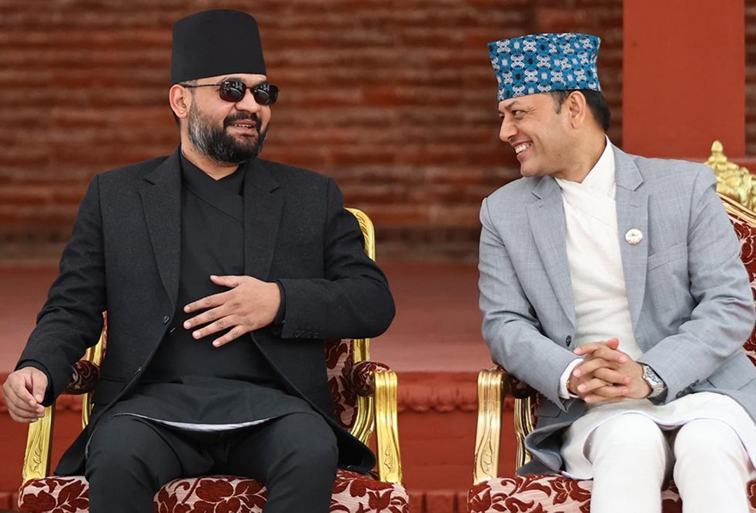 विपक्षीले बालेन खोजेपछि, हस्याङ्ग-फस्याङ्ग गर्दै सभामुख पुगे भेट्न