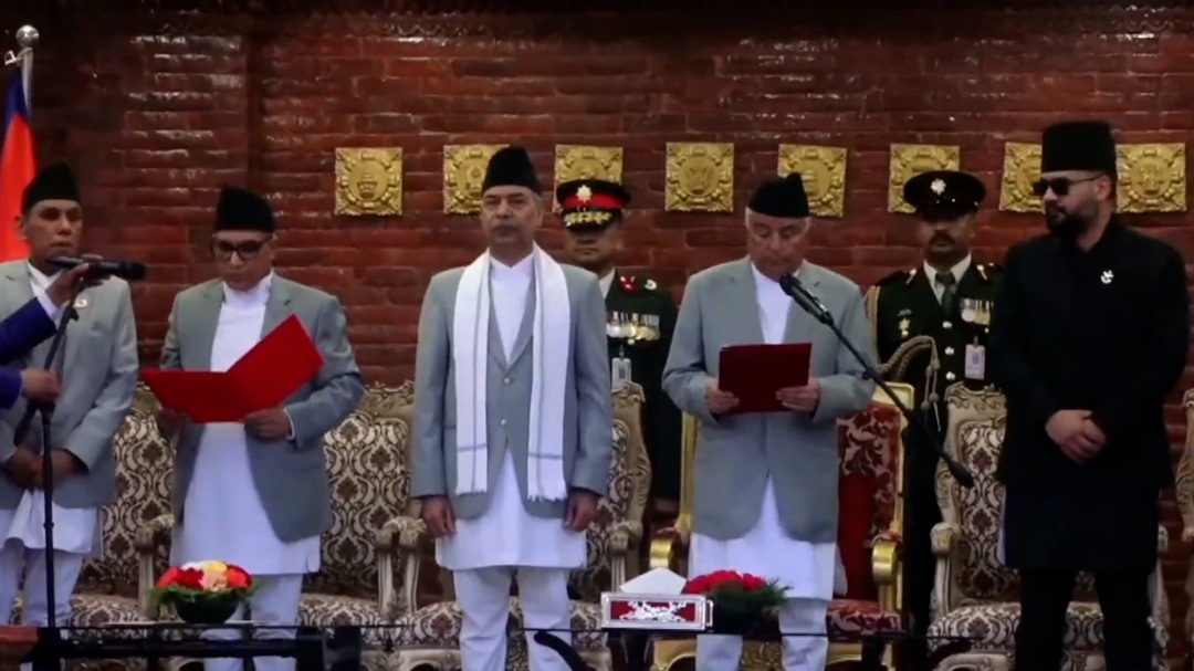 प्रधानन्यायाधीश शर्माले लिए पद तथा गोपनियताको सपथ