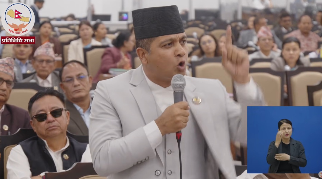 ‘लोकतन्त्रको चिरहरण गरेर बालेनतन्त्र स्थापना गर्न खोजेको हो?’ – एमाले