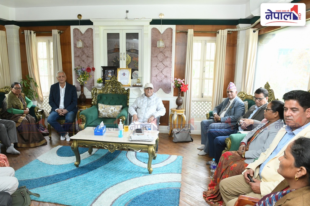 केपी ओलीले सुदूरपश्चिमका एमाले सांसदसँग गुन्डुमा गरे छलफल  (तस्वीरहरु)