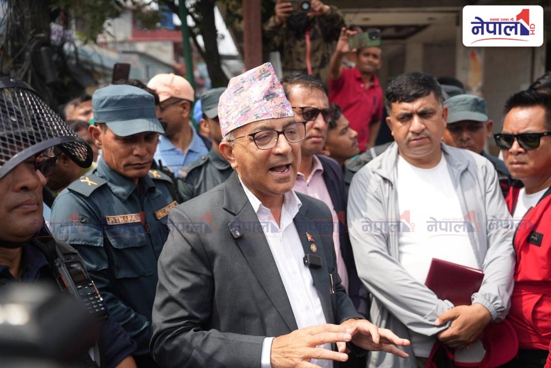 पोखरामा फिर्के खोला अतिक्रमण हटाउन महानगरको अपरेसन सुरु, मेयर धनराज आचार्य आफैं फिल्डमा(तस्वीरहरु)