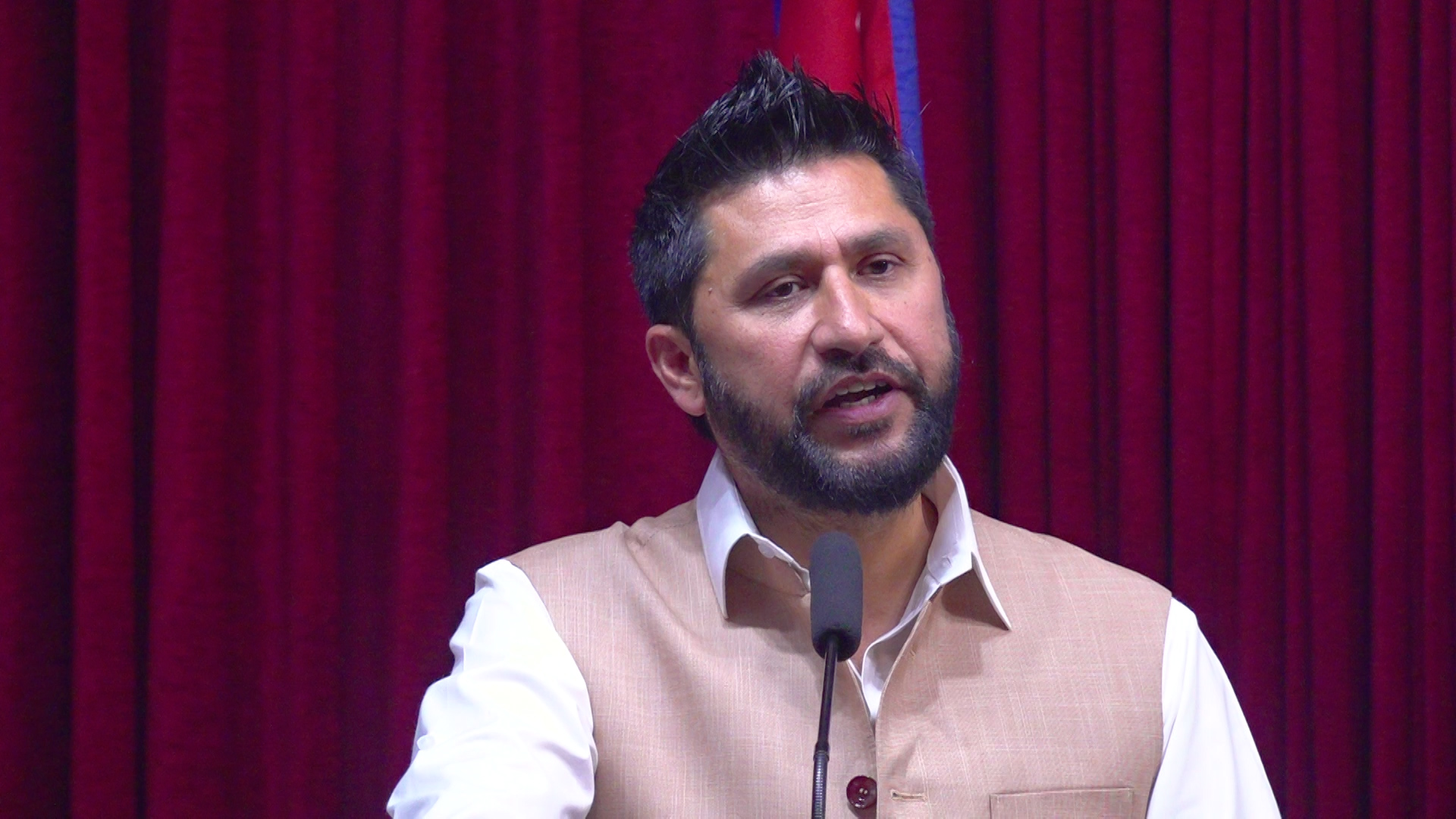 कानुन बनाउँदा जनताको हित र भावनालाई केन्द्रमा राखौँ : सभापति लामिछाने