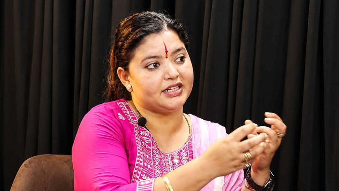 इजलासमै हुलहुज्जतपछि रोशनी वादी पक्राउ