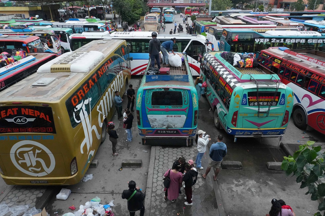 संघीय सरकारले रोकेपनि बागमतीमा सार्वजनिक सवारी दर्ता जारी