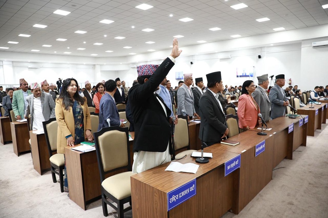 विपक्षीले छाडेनन् अडान