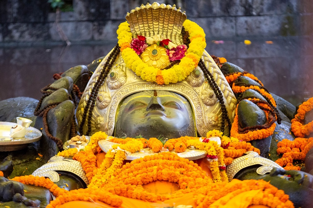 परमा एकादशीमा बुढानीलकण्ठ मन्दिरमा भक्तजनको घुइँचो [फोटो-फिचर]