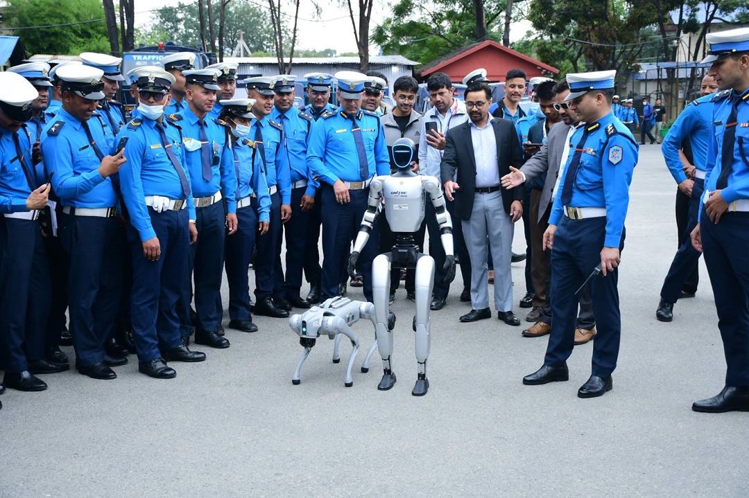 काठमाडौं उपत्यकामा रोबोटले सिकाउँदै ट्राफिक नियम