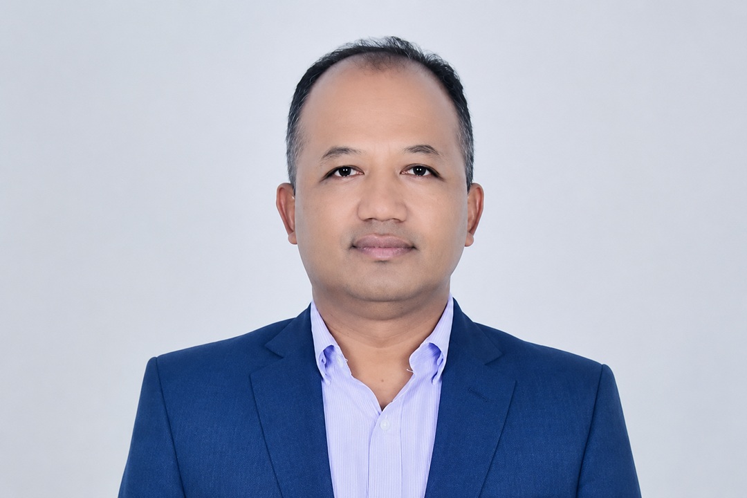 पूर्वएसएसपी जीवनकुमार श्रेष्ठले घाेषणा गरे केन्द्रीय सदस्यमा उम्मेदवारी