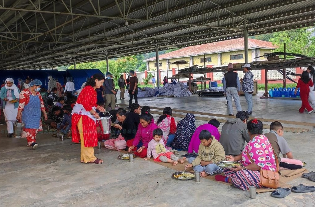 स्व-व्यवस्थापन गर्नु भन्दै ५ दिनभित्र होल्डिङ सेन्टर खाली गर्न निर्देशन