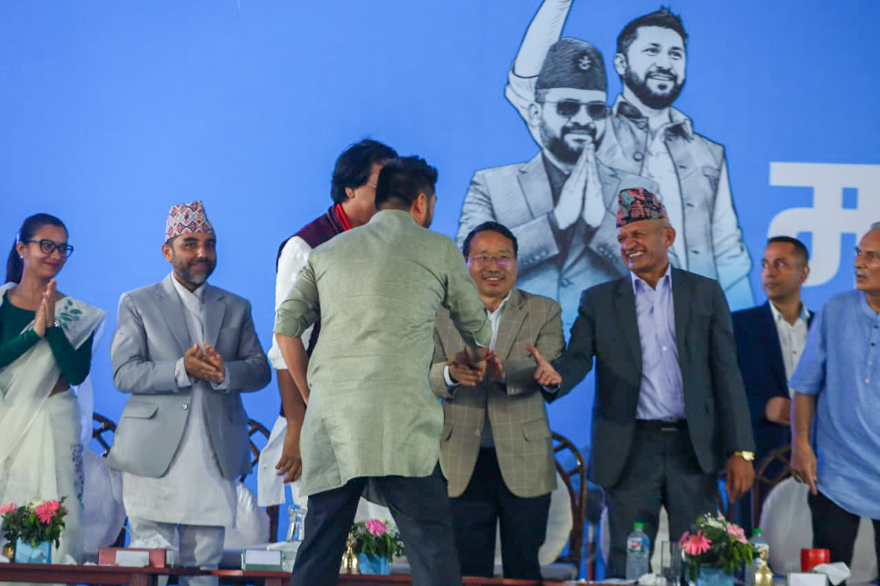 पार्टीले प्राप्त गरेको जनमत जोगाउँदै सुशासन र आन्तरिक लोकतन्त्र सुदृढ गर्न रास्वपालाई नेताहरूको आग्रह