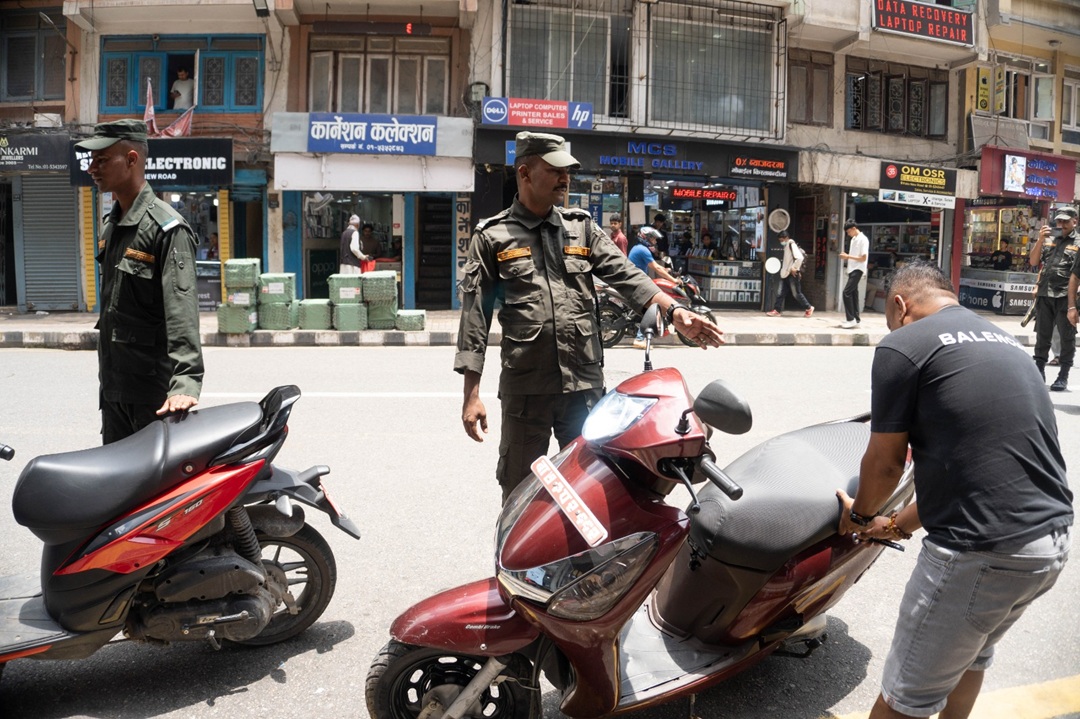 ड्युटीमा फर्किए महानगर प्रहरी
