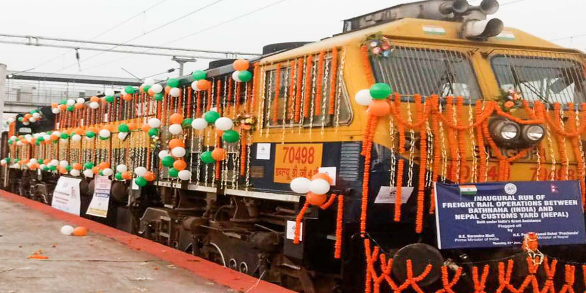 कोलकाताबाट ४० कन्टेनरसहितको कार्गो रेल विराटनगर आइपुग्यो