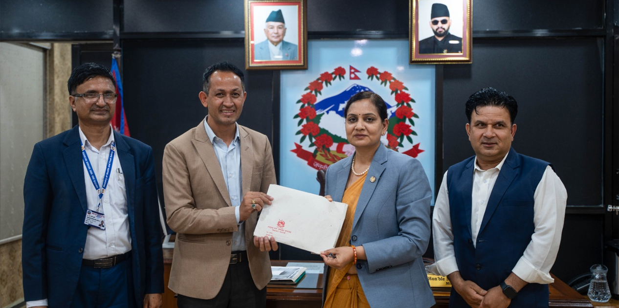 स्वदेशी औषधि उत्पादन विस्तार गर्न मन्त्रालय र नेपाल औषधि लिमिटेडबीच सम्झौता