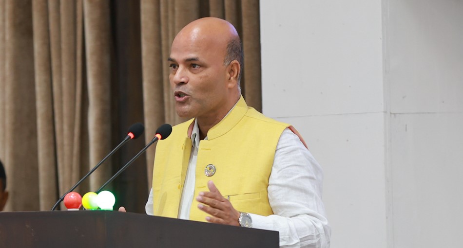 अमरेश कुमार सिंहले सदनमा भने, ‘राज्य संकटमा छ’