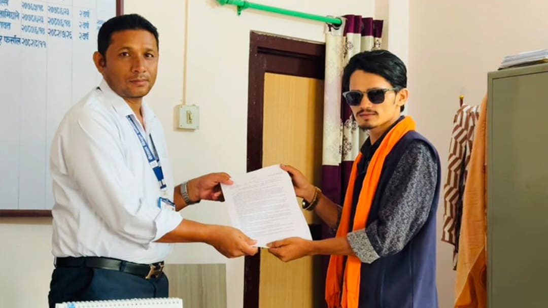 देउखुरीमा विद्युत् सेवा सुधारका दुई प्रमुख मागसहित ज्ञापनपत्र