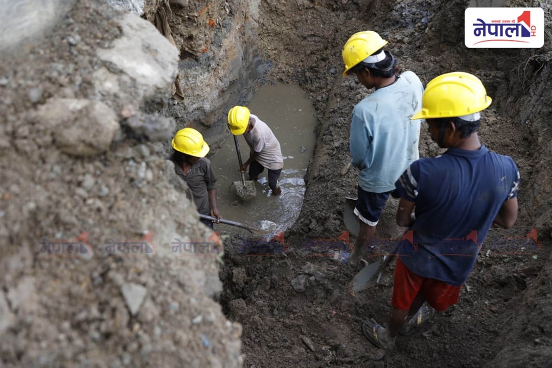 एकान्तकुनामा दीर्घकालीन ढल निकास सुधार सुरु, सडक भासिने समस्या समाधानको तयारी