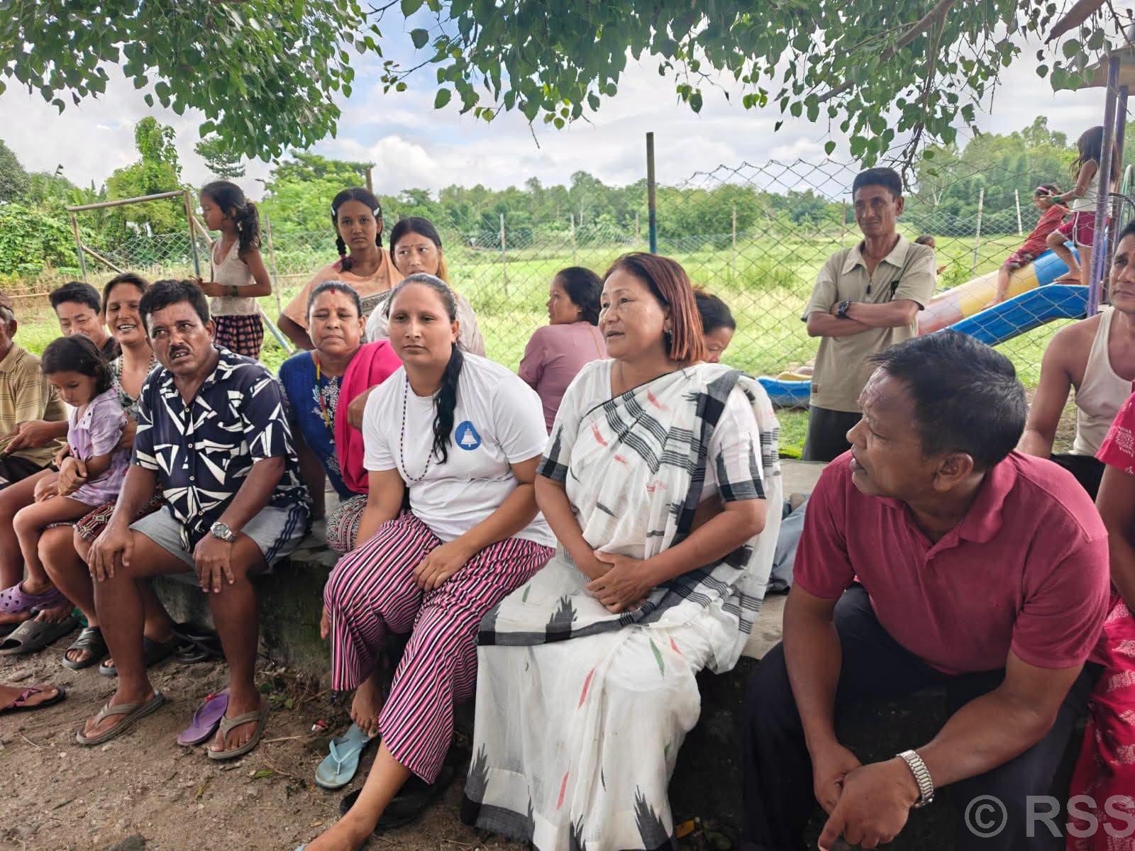 नागरिकसँगको प्रत्यक्ष संवादका लागि झापाका गाउँटोलमा रास्वपा सांसद