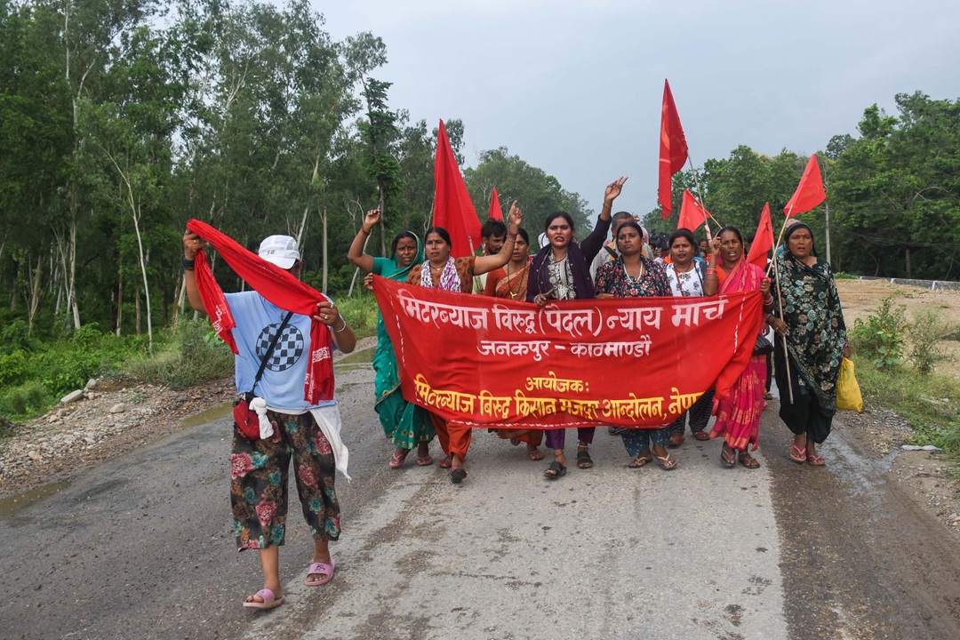 पैदल न्याय मार्च चौथो दिन : मिटरब्याज पीडित अधिकार माग्न काठमाडौं लम्किँदै