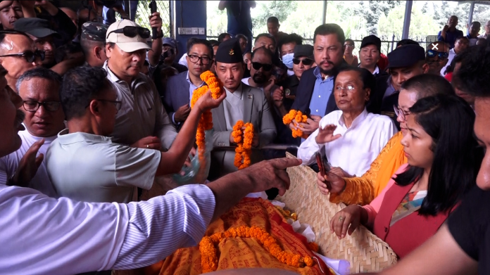 जनकवि दुर्गालाल श्रेष्ठको अन्तिम यात्रा, शोभा भगवतीमा गरियो अन्त्येष्टि