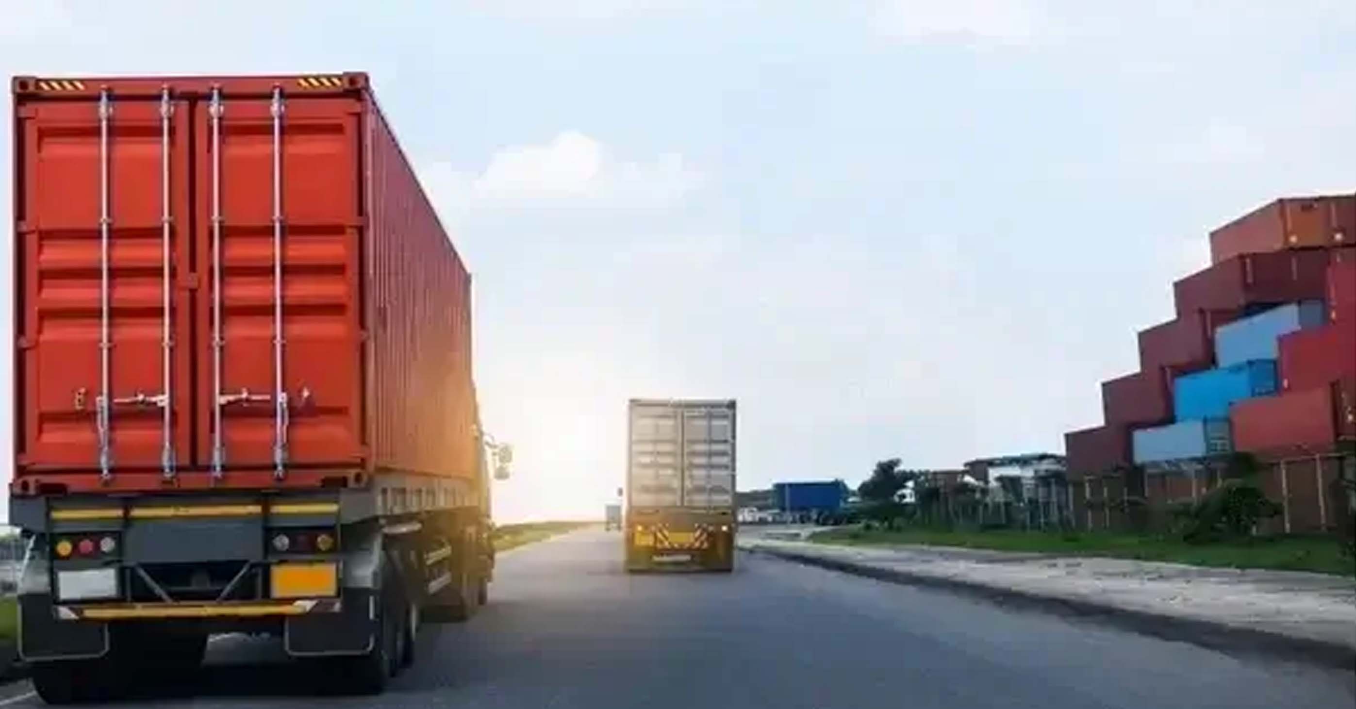 मुस्ताङमा आठ मालबाहक कन्टेनर प्रहरी नियन्त्रणमा