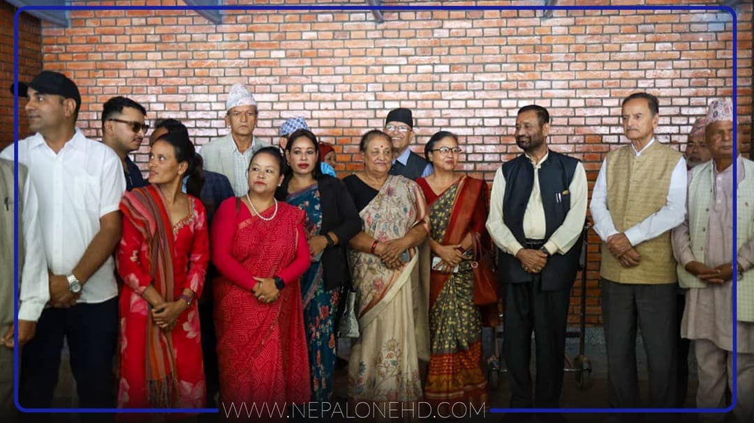देउवालाई स्वागत गर्न विमानस्थलमा नेता-कार्यकर्ताको भीड, तस्वीरमा हेर्नुहोस्