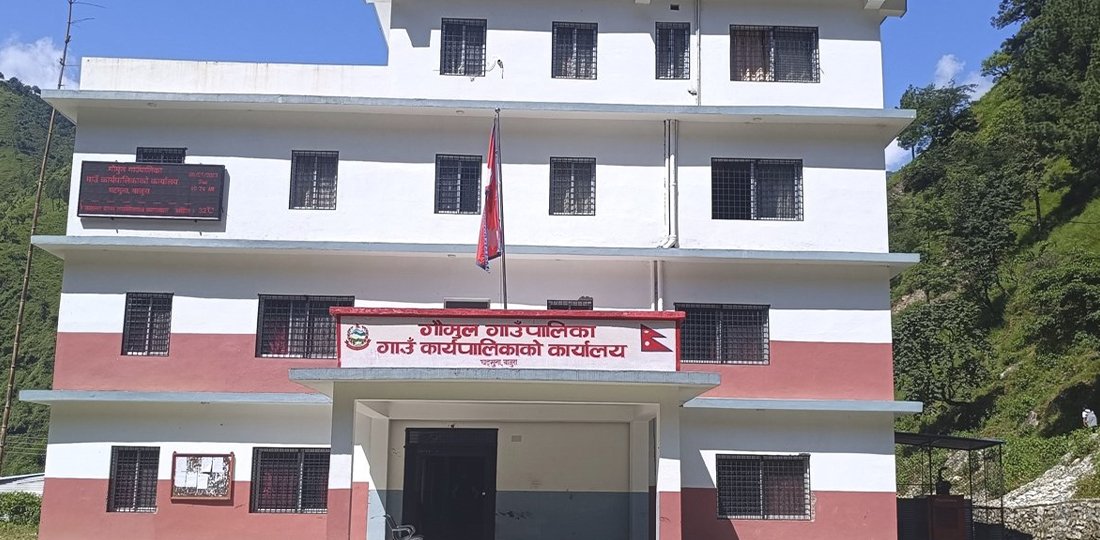 गौमुलमा दश शय्याको अस्पताल : भवन सहित उपकरण छ, सेवा गर्ने चिकित्सक भेटिएन