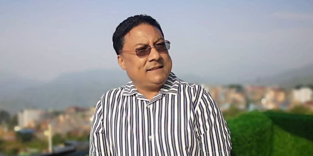 हतकडीमा अदालत लगिए किशोर श्रेष्ठ