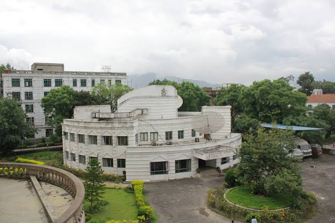 नेपाल टेलिभिजनका उपकरण तथा सेवा खरिदबारे छानबिन गर्न गठित समितिद्वारा प्रतिवेदन पेस