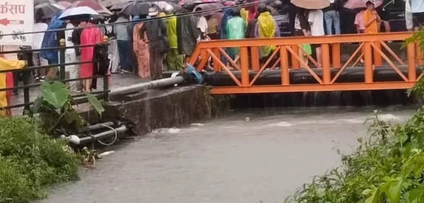 पोखरामा भेलले बगाउँदा आमाछोरीको मृत्यु