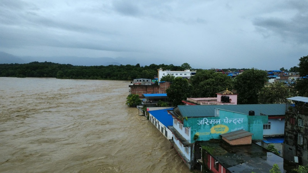 नारायणीमा बाढीको खतरा, सतर्कता तह पार [तस्वीरहरू]