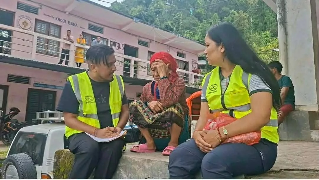 बाढीपीडितको आँगनमा अनेरास्ववियू, राहतसँगै स्थानीय तहलाई सहयोग