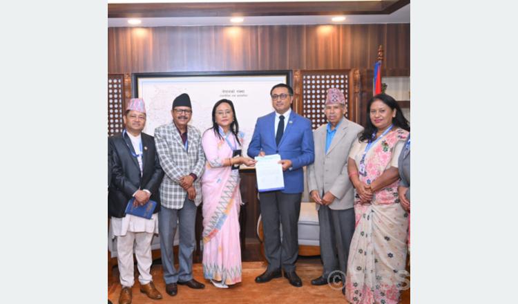 लघु, घरेलु तथा साना उद्योग क्षेत्र सरकारको प्राथमिकतामा छः अर्थमन्त्री डा वाग्ले