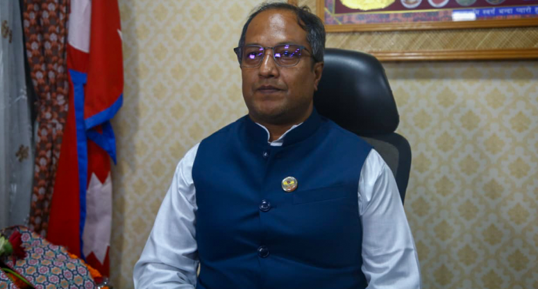 पदभार ग्रहण गर्दै मन्त्री साहले भने– विगतको समीक्षा गरेर नयाँ कार्यक्रम अघि बढाउँछौँ